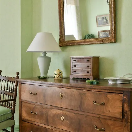 Alojamento de Acomodação e Pequeno-almoço Chambre Chez L'Habitant 3*